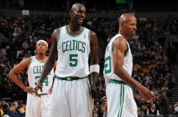 爱游戏体育网址-韦德谈NBA见过的最强7人：詹姆斯仅第三，榜首无悬念