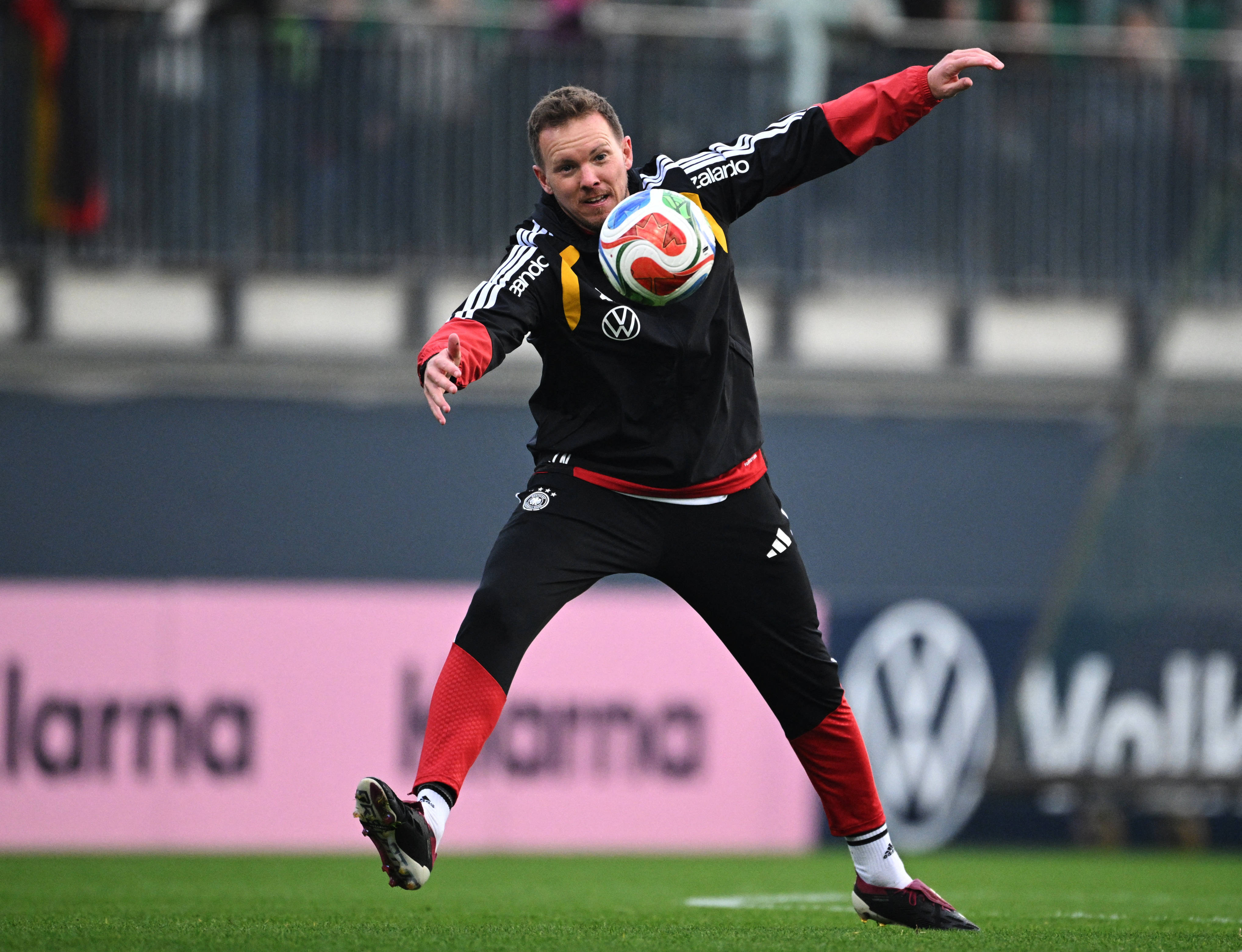 （外代二线）足球——世预赛：德国队赛前备战