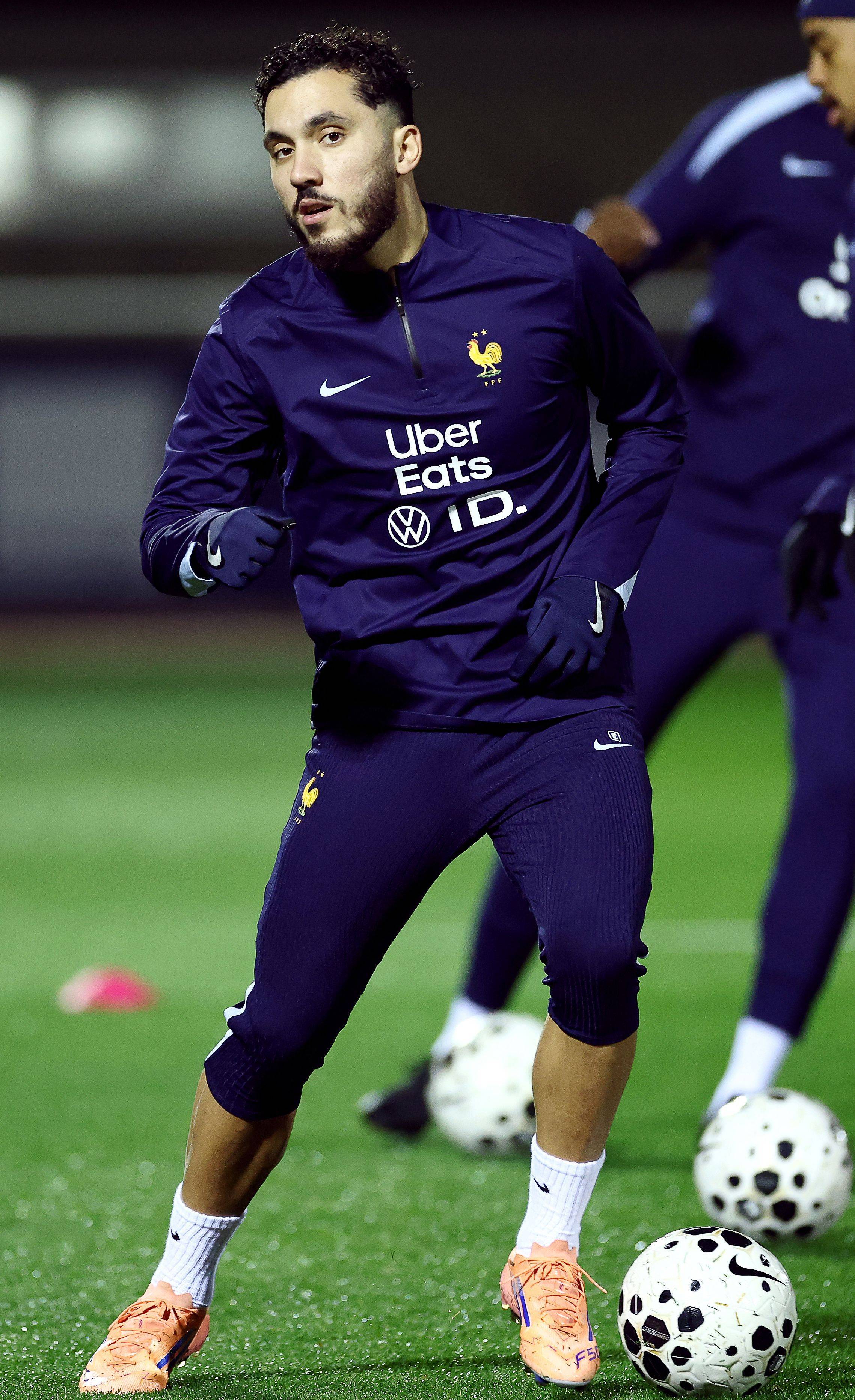 （外代二线）足球——世预赛：法国队赛前备战