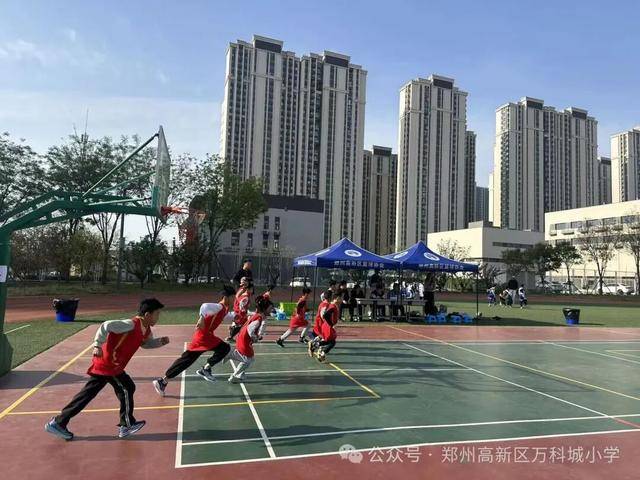 郑州高新区万科城小学篮球校队区级赛事喜获佳绩